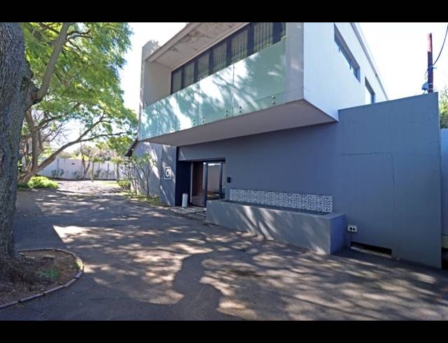 66.20M² BUSINESS TO LET IN PARKMORE